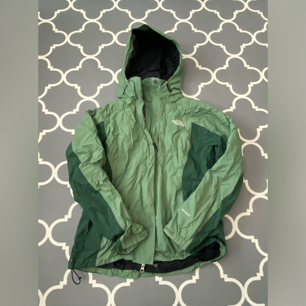 Women’s Northface shell size large